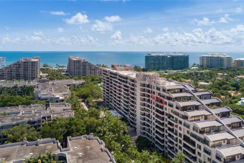 Condo in Key Biscayne, Florida, 2 bedrooms  № 1974840 - photo 25