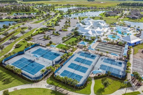 House in Land O' Lakes, Florida 2 bedrooms, 184.13 sq.m. № 1780233 - photo 26