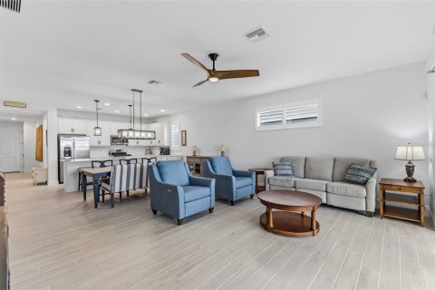 Casa en venta en Sarasota, Florida, 3 dormitorios, 165.74 m2 № 2345168 - foto 9