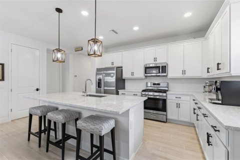 Casa en venta en Sarasota, Florida, 3 dormitorios, 165.74 m2 № 2345168 - foto 3