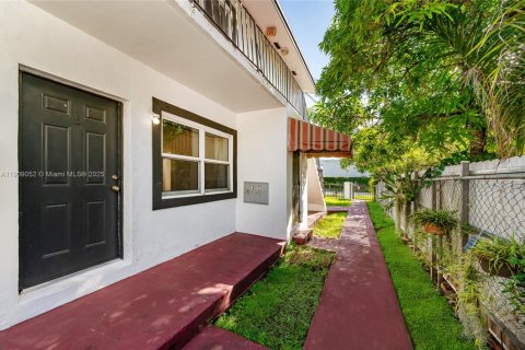 Propiedad comercial en venta en Homestead, Florida, 362.97 m2 № 2012867 - foto 6