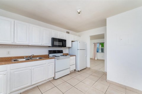 Propiedad comercial en venta en Homestead, Florida, 362.97 m2 № 2012867 - foto 8