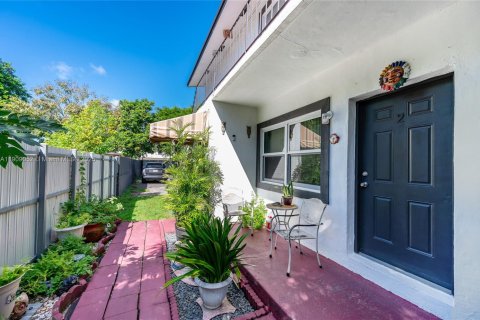 Propiedad comercial en venta en Homestead, Florida, 362.97 m2 № 2012867 - foto 12