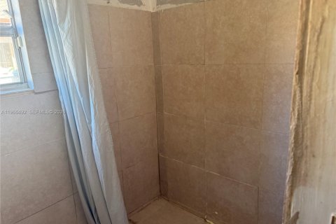Casa en venta en Miami, Florida, 2 dormitorios, 57.97 m2 № 2031773 - foto 15