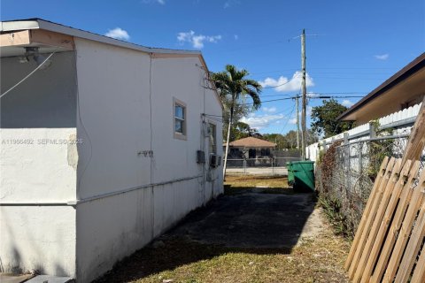 Casa en venta en Miami, Florida, 2 dormitorios, 57.97 m2 № 2031773 - foto 4