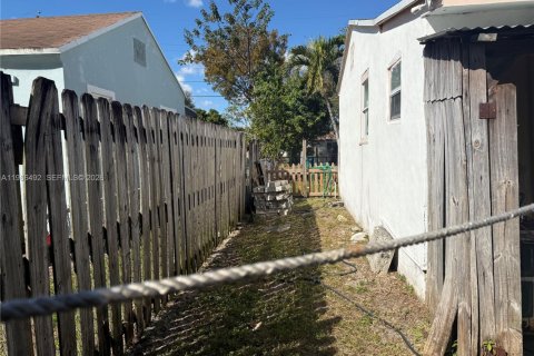 Casa en venta en Miami, Florida, 2 dormitorios, 57.97 m2 № 2031773 - foto 5