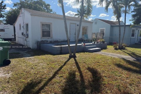 Casa en venta en Miami, Florida, 2 dormitorios, 57.97 m2 № 2031773 - foto 3