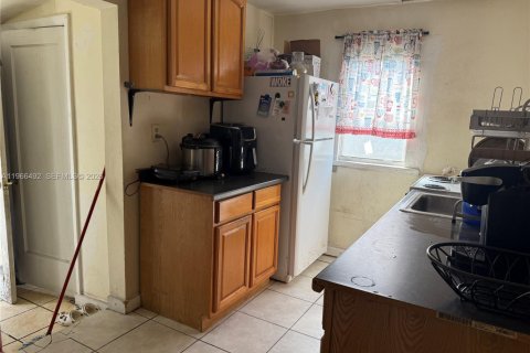 Casa en venta en Miami, Florida, 2 dormitorios, 57.97 m2 № 2031773 - foto 10