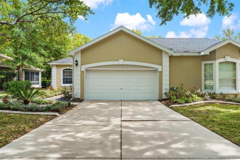 House in Lady Lake, Florida 2 bedrooms, 144.18 sq.m. № 1616298 - photo 2