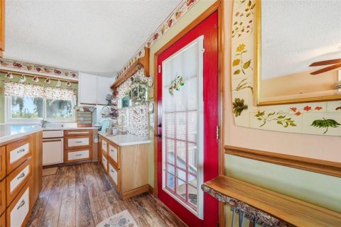 Купить коммерческую недвижимость в Юстис, Флорида 151.24м2, № 2218136 - фото 12