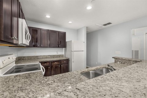 Apartamento en alquiler en Kissimmee, Florida, 3 dormitorios, 100.52 m2 № 1786756 - foto 15