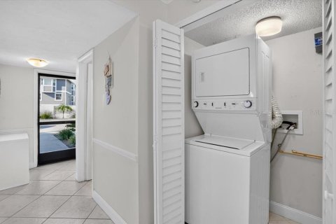 Купить кондоминиум в Сарасота, Флорида 8 комнат, 96.25м2, № 2421784 - фото 11