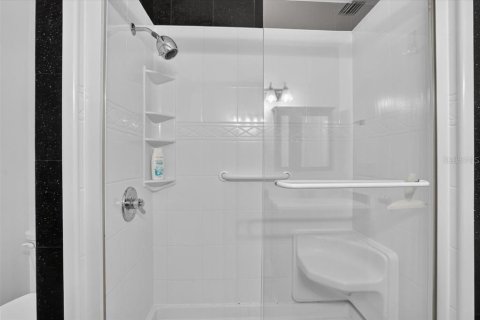 Купить кондоминиум в Сарасота, Флорида 8 комнат, 96.25м2, № 2421784 - фото 18