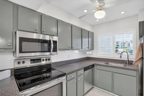Купить кондоминиум в Сарасота, Флорида 8 комнат, 96.25м2, № 2421784 - фото 4