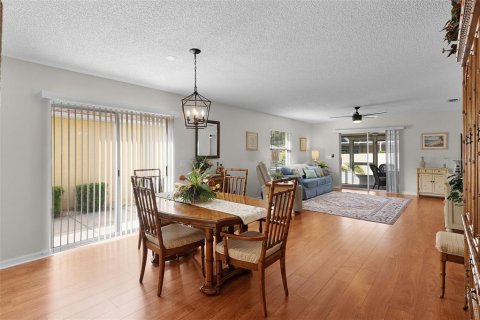 House in The Villages, Florida 2 bedrooms, 102.38 sq.m. № 2166615 - photo 12