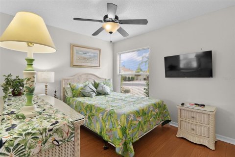 House in The Villages, Florida 2 bedrooms, 102.38 sq.m. № 2166615 - photo 25
