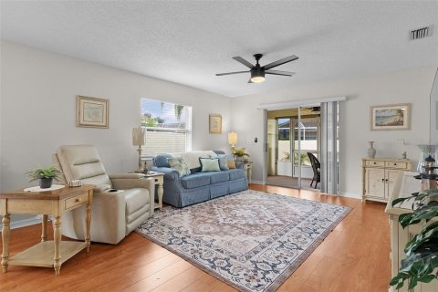 House in The Villages, Florida 2 bedrooms, 102.38 sq.m. № 2166615 - photo 7