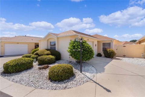 House in The Villages, Florida 2 bedrooms, 102.38 sq.m. № 2166615