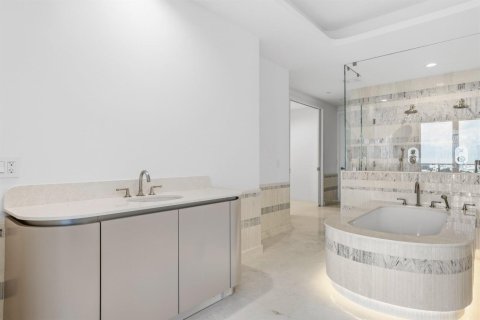 Купить кондоминиум в Уэст-Палм-Бич, Флорида 6 комнат, 412.11м2, № 2082806 - фото 18
