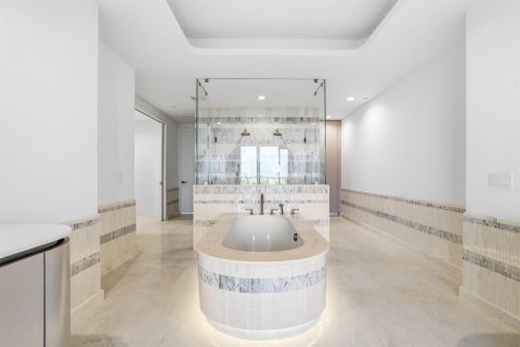 Купить кондоминиум в Уэст-Палм-Бич, Флорида 6 комнат, 412.11м2, № 2082806 - фото 20