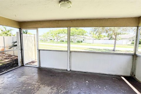 Copropriété à louer à Pompano Beach, Floride: 2 chambres, 84.73 m2 № 1931436 - photo 15