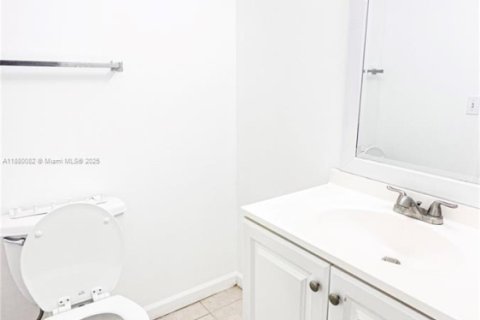 Copropriété à louer à Pompano Beach, Floride: 2 chambres, 84.73 m2 № 1931436 - photo 13