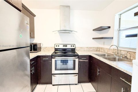 Copropriété à louer à Pompano Beach, Floride: 2 chambres, 84.73 m2 № 1931436 - photo 6