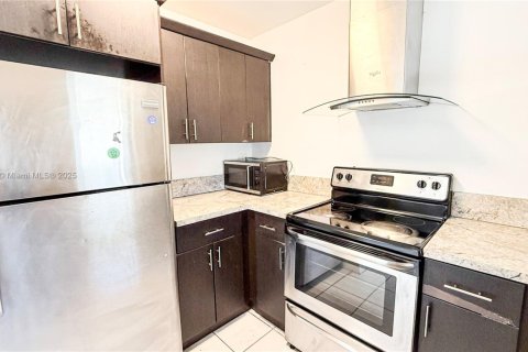 Copropriété à louer à Pompano Beach, Floride: 2 chambres, 84.73 m2 № 1931436 - photo 4