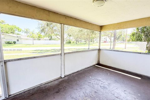 Copropriété à louer à Pompano Beach, Floride: 2 chambres, 84.73 m2 № 1931436 - photo 14