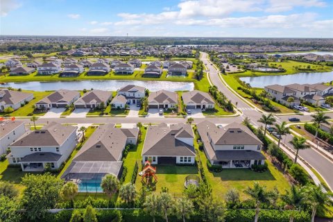 Casa en venta en Bradenton, Florida, 5 dormitorios, 325.16 m2 № 2314542 - foto 6