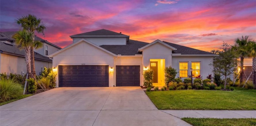 Casa en Bradenton, Florida 5 dormitorios, 325.16 m2 № 2314542