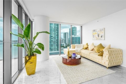 Снять в аренду кондоминиум в Майами, Флорида 3 спальни, 151.8м2, № 1797599 - фото 3