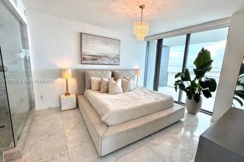 Снять в аренду кондоминиум в Майами, Флорида 3 спальни, 151.8м2, № 1797599 - фото 12