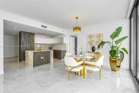 Снять в аренду кондоминиум в Майами, Флорида 3 спальни, 151.8м2, № 1797599 - фото 11