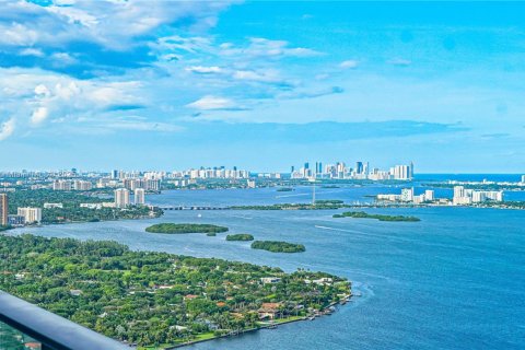 Снять в аренду кондоминиум в Майами, Флорида 3 спальни, 151.8м2, № 1797599 - фото 24