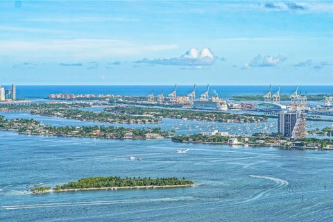 Снять в аренду кондоминиум в Майами, Флорида 3 спальни, 151.8м2, № 1797599 - фото 25