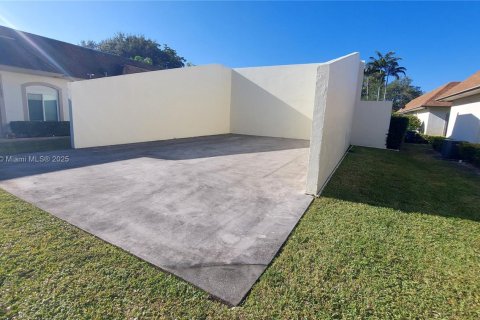 Townhouse in Wellington, Florida 3 bedrooms, 98.48 sq.m. № 1638417 - photo 5