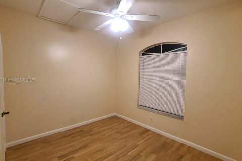 Townhouse in Wellington, Florida 3 bedrooms, 98.48 sq.m. № 1638417 - photo 8