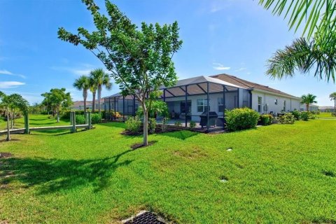 House in Port Charlotte, Florida 4 bedrooms, 220.55 sq.m. № 2166778 - photo 23