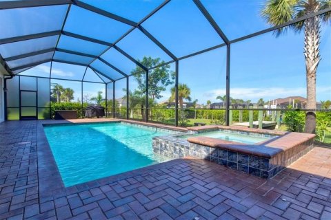House in Port Charlotte, Florida 4 bedrooms, 220.55 sq.m. № 2166778 - photo 4
