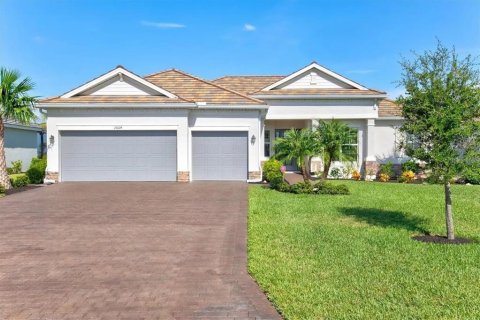 House in Port Charlotte, Florida 4 bedrooms, 220.55 sq.m. № 2166778