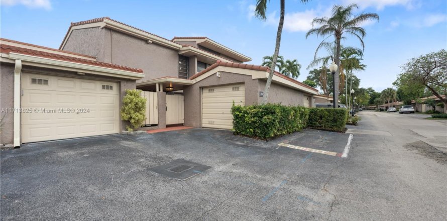 Adosado en Hollywood, Florida 3 dormitorios, 229.47 m2 № 1714957