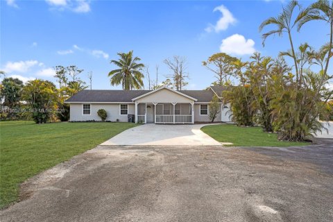 Villa ou maison à vendre à West Palm Beach, Floride: 3 chambres, 176.89 m2 № 2026671 - photo 2
