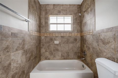 Villa ou maison à vendre à West Palm Beach, Floride: 3 chambres, 176.89 m2 № 2026671 - photo 14