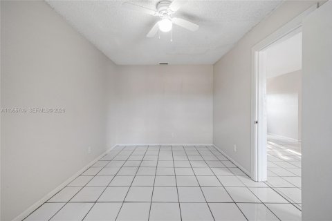 Villa ou maison à vendre à West Palm Beach, Floride: 3 chambres, 176.89 m2 № 2026671 - photo 22