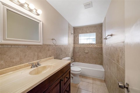 Villa ou maison à vendre à West Palm Beach, Floride: 3 chambres, 176.89 m2 № 2026671 - photo 18