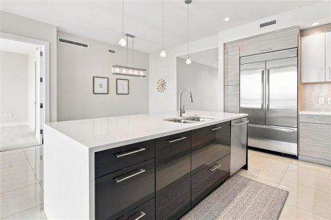 Copropriété à vendre à Sarasota, Floride: 2 chambres, 164.44 m2 № 2314314 - photo 17