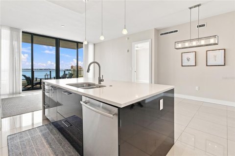 Copropriété à vendre à Sarasota, Floride: 2 chambres, 164.44 m2 № 2314314 - photo 18
