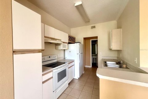 Condo in Orlando, Florida, 1 bedroom № 2236751 - photo 2