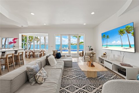Casa en alquiler en Miami Beach, Florida, 4 dormitorios, 431.53 m2 № 2066861 - foto 20